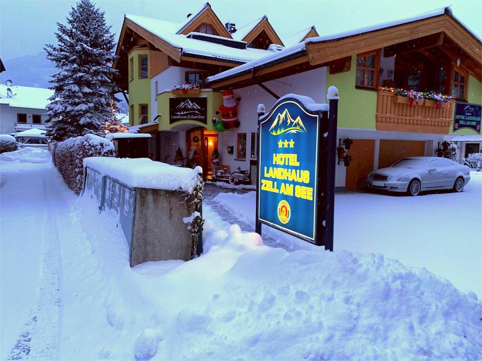 Zell Am Hotel 3*
